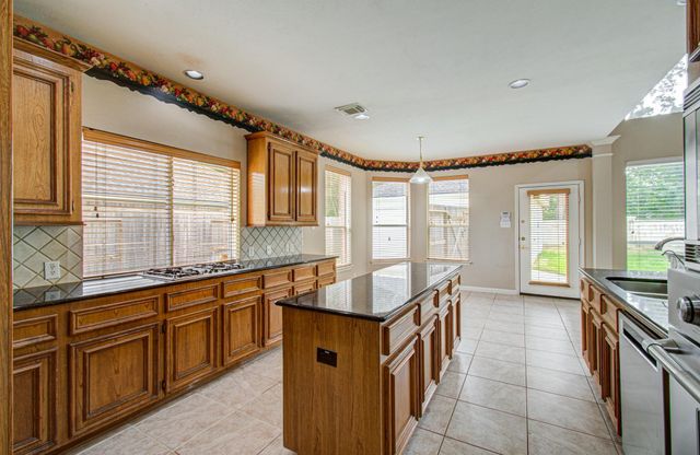15919 Hurstfield Pointe Drive, Cypress, TX 77429