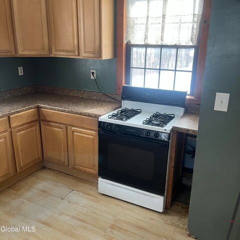 250 Co Rd 61, Cambridge, NY 12816