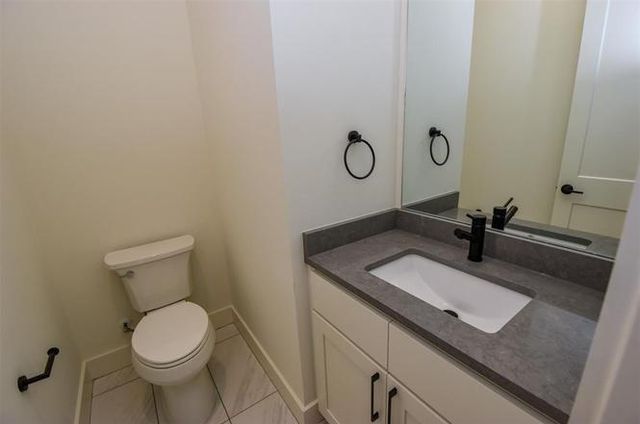 3820 Weems Street B, Houston, TX 77009