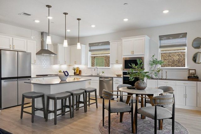 17316 Hattie TRCE, Austin, TX 78738