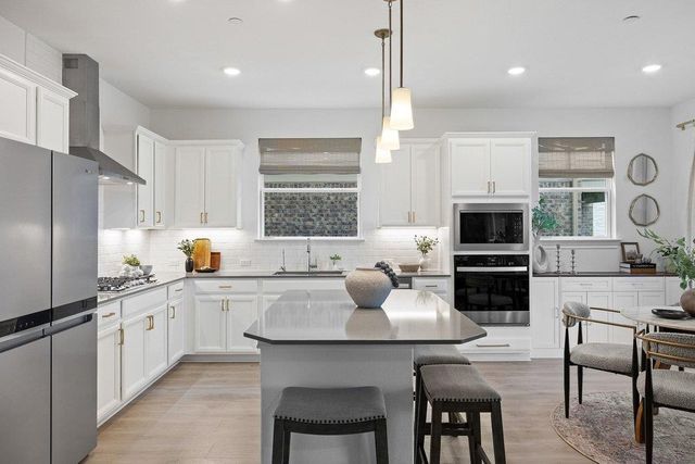 17316 Hattie TRCE, Austin, TX 78738
