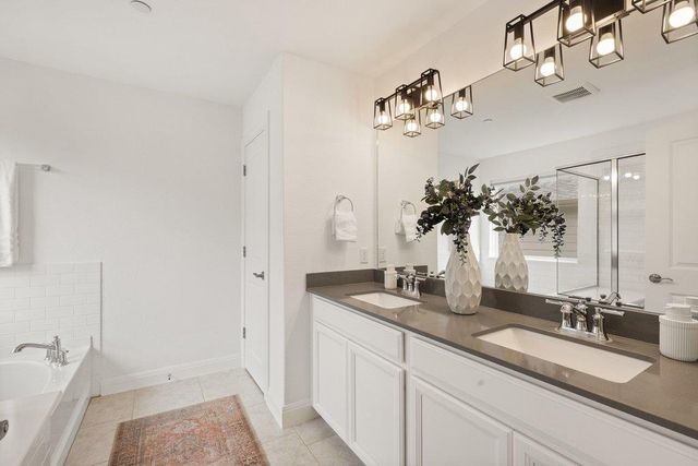 17316 Hattie TRCE, Austin, TX 78738