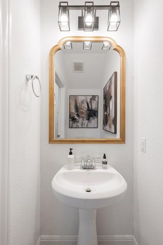 17316 Hattie TRCE, Austin, TX 78738
