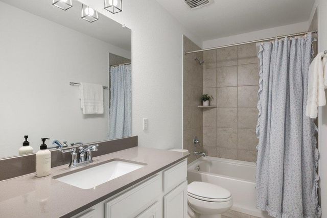 17316 Hattie TRCE, Austin, TX 78738