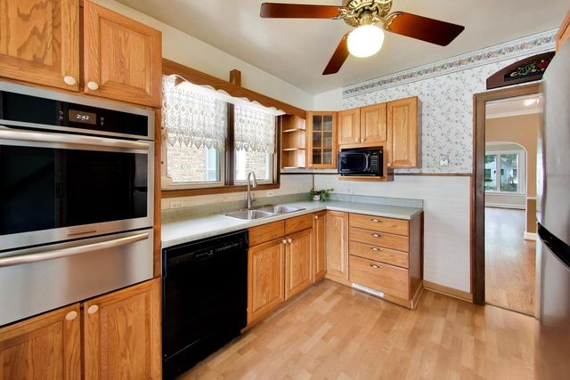 6744 N Oconto Avenue, Chicago, IL 60631