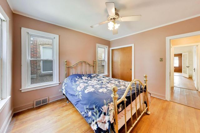6744 N Oconto Avenue, Chicago, IL 60631