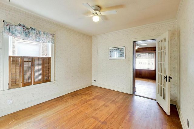 6744 N Oconto Avenue, Chicago, IL 60631
