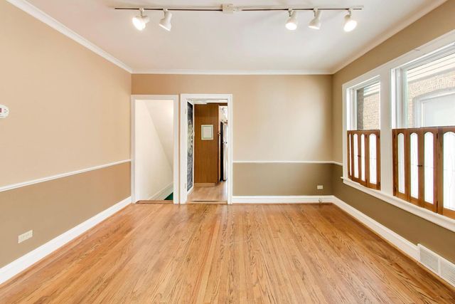 6744 N Oconto Avenue, Chicago, IL 60631