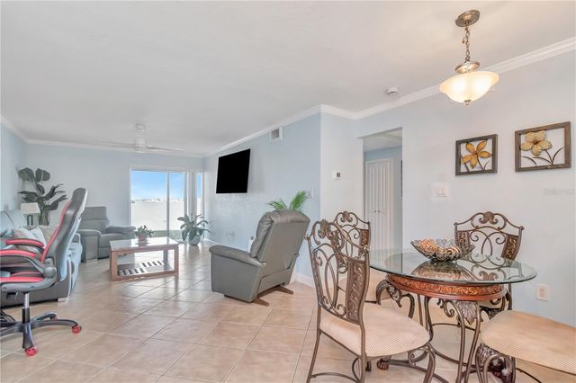 2675 ST JOSEPHS DRIVE E B, Dunedin, FL 34698