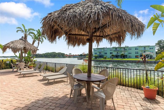 2675 ST JOSEPHS DRIVE E B, Dunedin, FL 34698