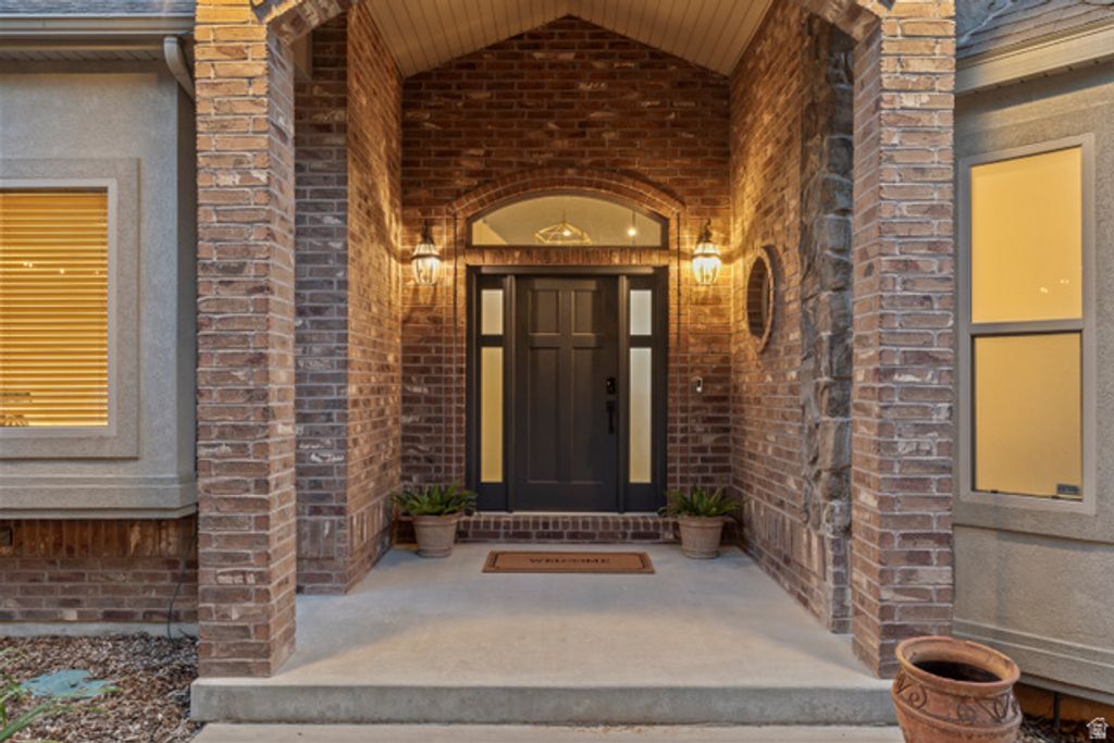 3203 E FERNWOOD DR, Layton, UT 84040 — photo 4