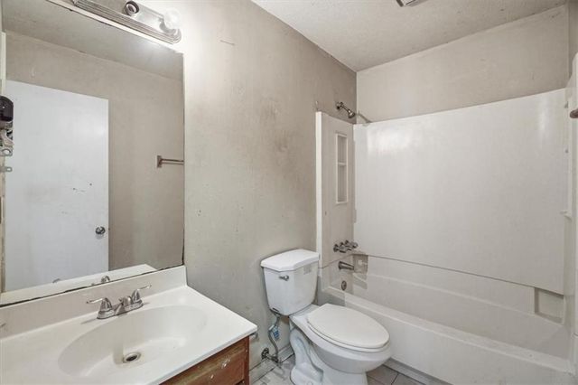 194 Brownlee Road SW, Atlanta, GA 30331
