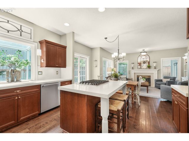 3085 Ne SUNBURST Ave, Hillsboro, OR 97124