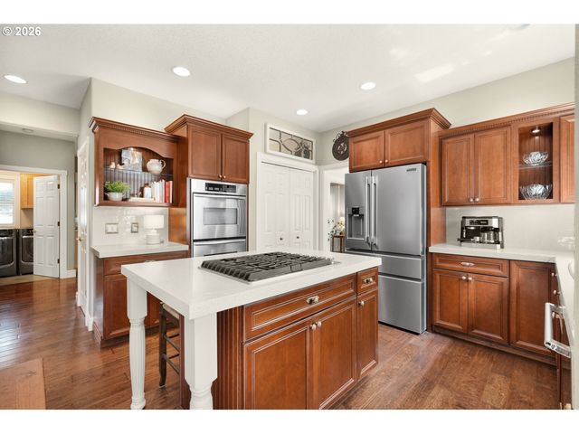 3085 Ne SUNBURST Ave, Hillsboro, OR 97124