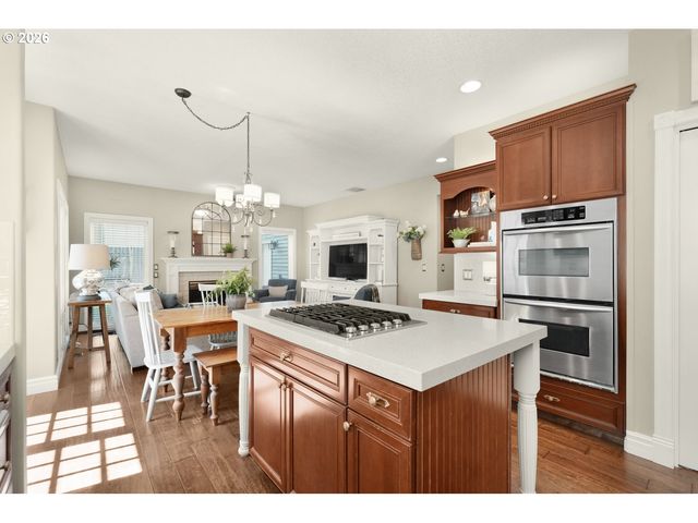 3085 Ne SUNBURST Ave, Hillsboro, OR 97124