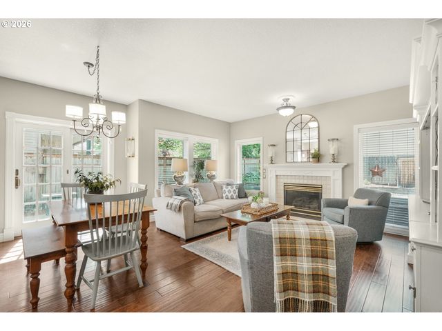 3085 Ne SUNBURST Ave, Hillsboro, OR 97124