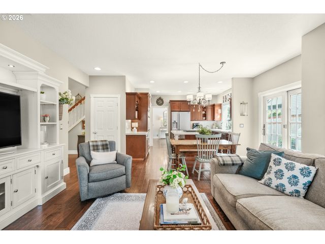 3085 Ne SUNBURST Ave, Hillsboro, OR 97124