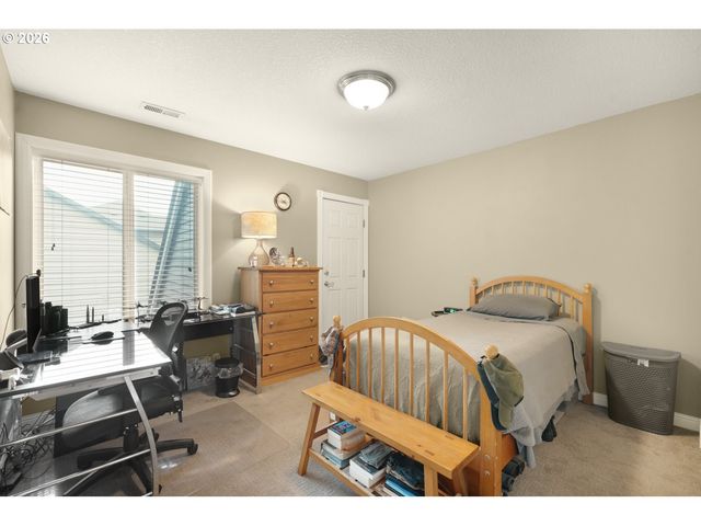 3085 Ne SUNBURST Ave, Hillsboro, OR 97124