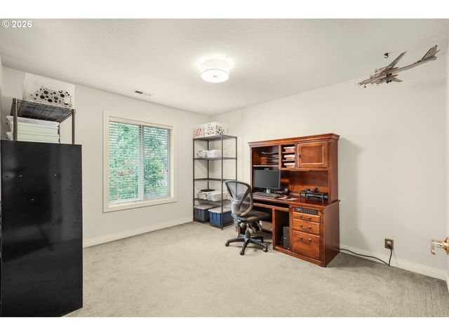 3085 Ne SUNBURST Ave, Hillsboro, OR 97124