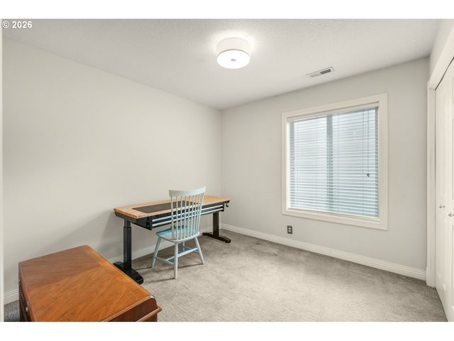 3085 Ne SUNBURST Ave, Hillsboro, OR 97124