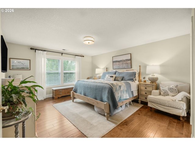 3085 Ne SUNBURST Ave, Hillsboro, OR 97124