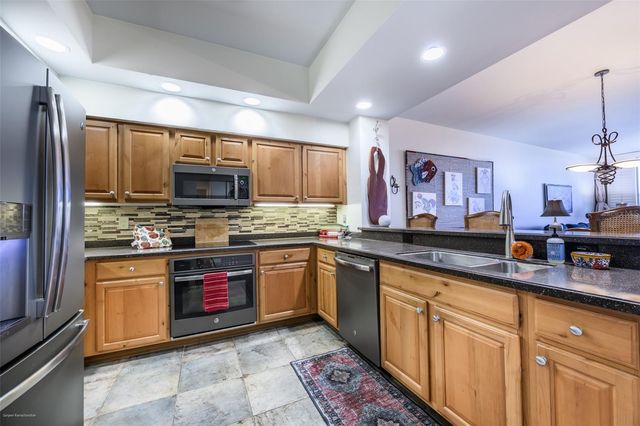 3313 SUNSET KEY CIRCLE 104, Punta Gorda, FL 33955