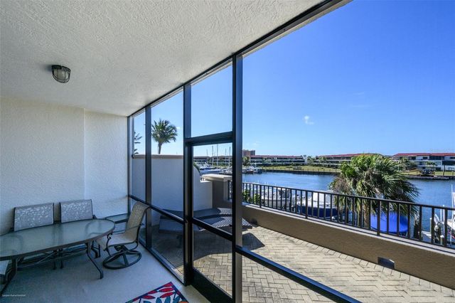 3313 SUNSET KEY CIRCLE 104, Punta Gorda, FL 33955