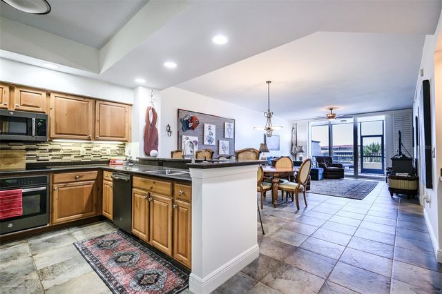 3313 SUNSET KEY CIRCLE 104, Punta Gorda, FL 33955
