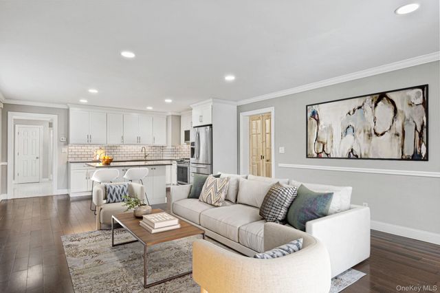 43 Clifford Place 43, Harrison, NY 10528