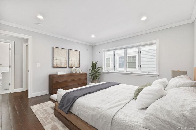 43 Clifford Place 43, Harrison, NY 10528