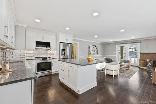 43 Clifford Place 43, Harrison, NY 10528