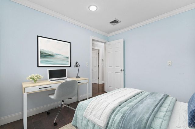 43 Clifford Place 43, Harrison, NY 10528