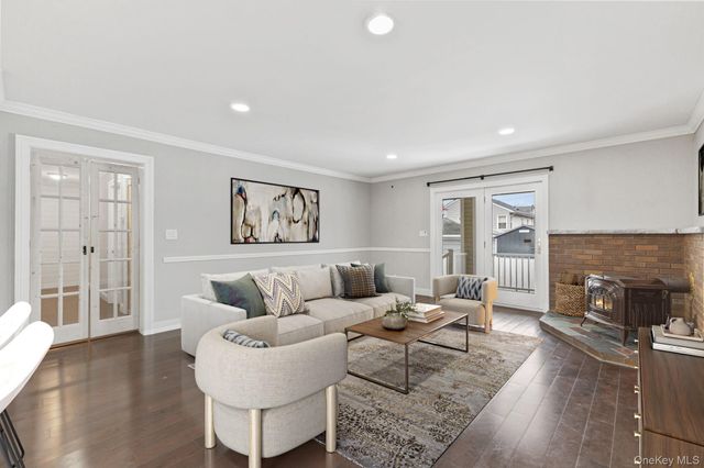 43 Clifford Place 43, Harrison, NY 10528