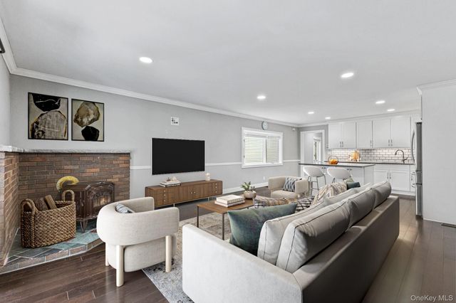 43 Clifford Place 43, Harrison, NY 10528