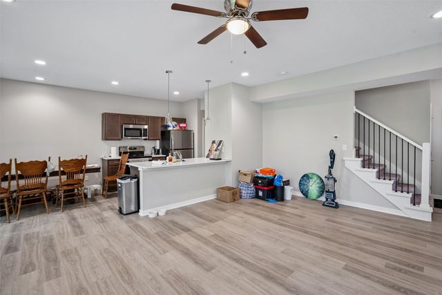 260 Amberwood Drive, Pleasant Hill, IA 50327