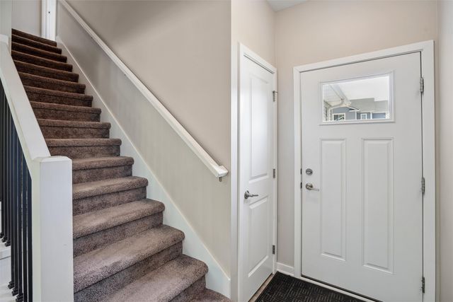 260 Amberwood Drive, Pleasant Hill, IA 50327