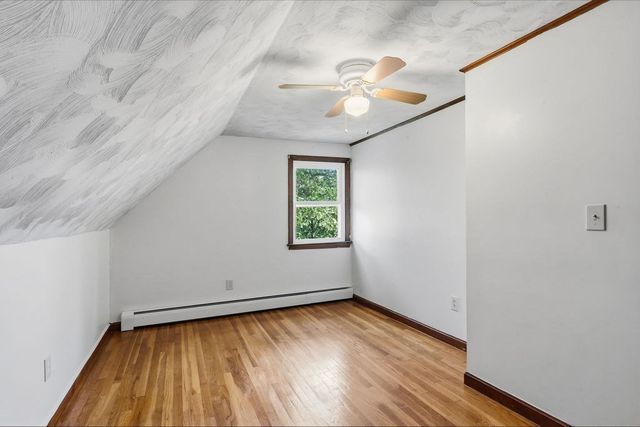 7 Charlotte Dr, Bristol, RI 02809