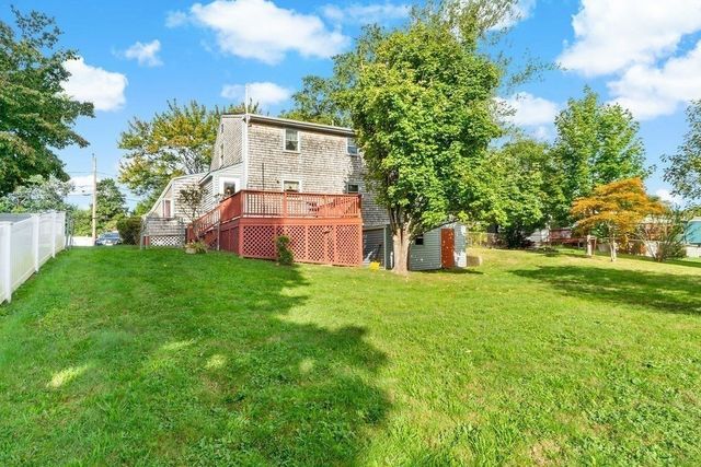 7 Charlotte Dr, Bristol, RI 02809