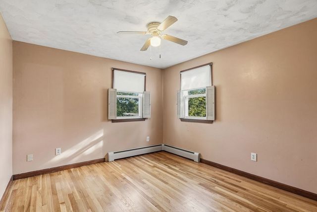 7 Charlotte Dr, Bristol, RI 02809