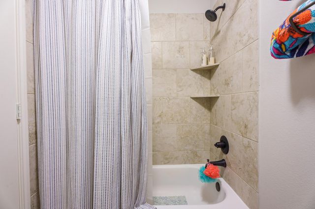 2703 La Spezia Lane, League City, TX 77573