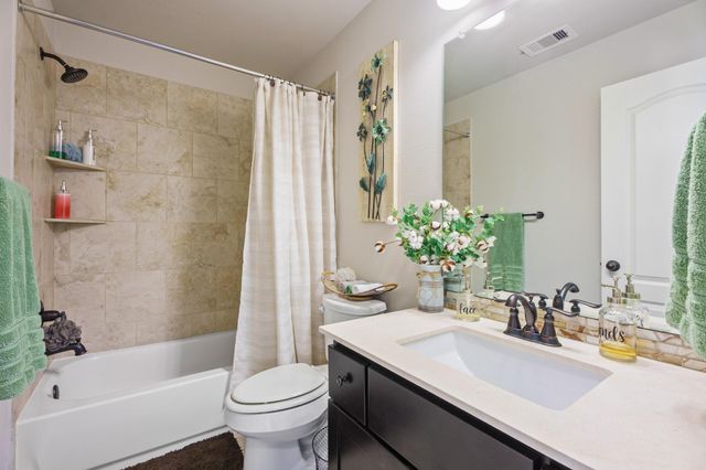 2703 La Spezia Lane, League City, TX 77573