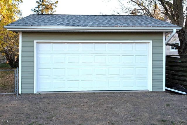 1915 N 53rd St, Superior, WI 54880