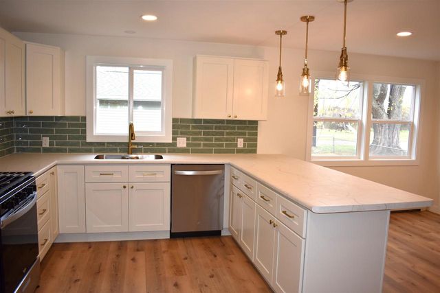 1915 N 53rd St, Superior, WI 54880