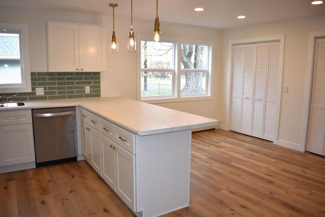 1915 N 53rd St, Superior, WI 54880