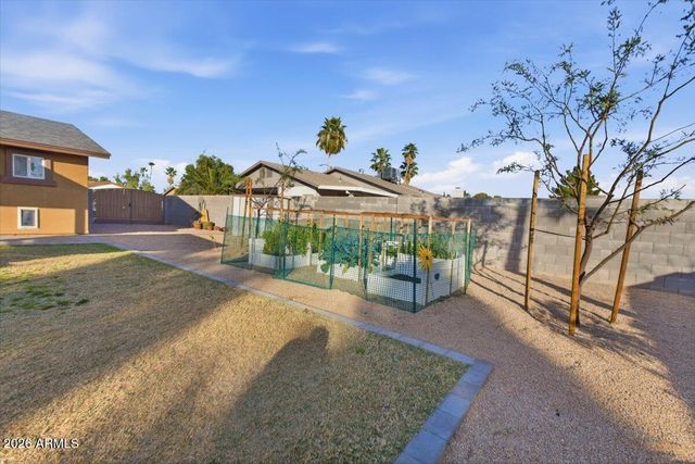 2507 E LIBBY Street, Phoenix, AZ 85032