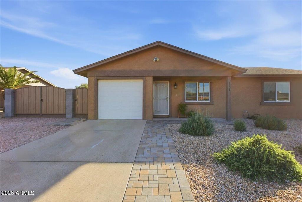 2507 E LIBBY Street, Phoenix, AZ 85032