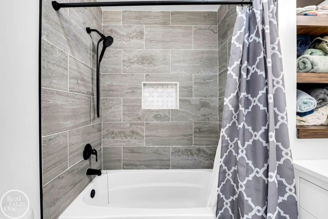 22816 Shakespeare Street, Eastpointe, MI 48021