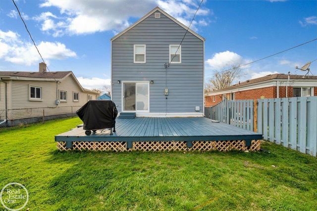 22816 Shakespeare Street, Eastpointe, MI 48021