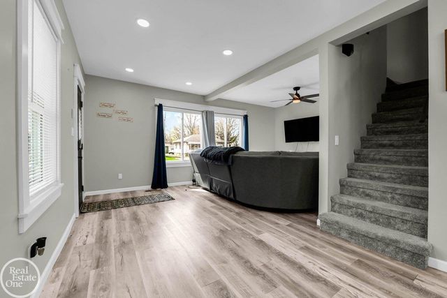 22816 Shakespeare Street, Eastpointe, MI 48021