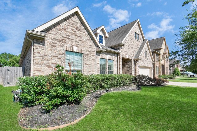 1122 Boxwood Place, Friendswood, TX 77546